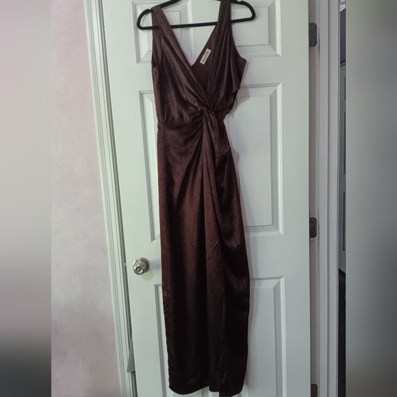 Nicholas Silvina Wrap Gown Designer RTR Size 12 - Picture 15 of 15